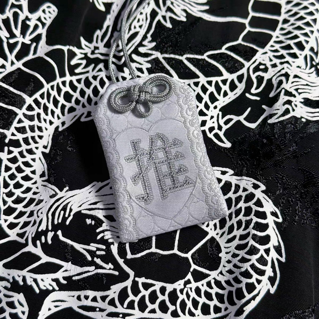 Oshi Support Amulet